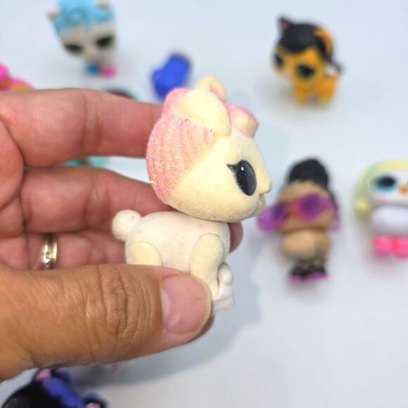 LOL Surprise Pets LOT Bundle - Picture 10 of 16